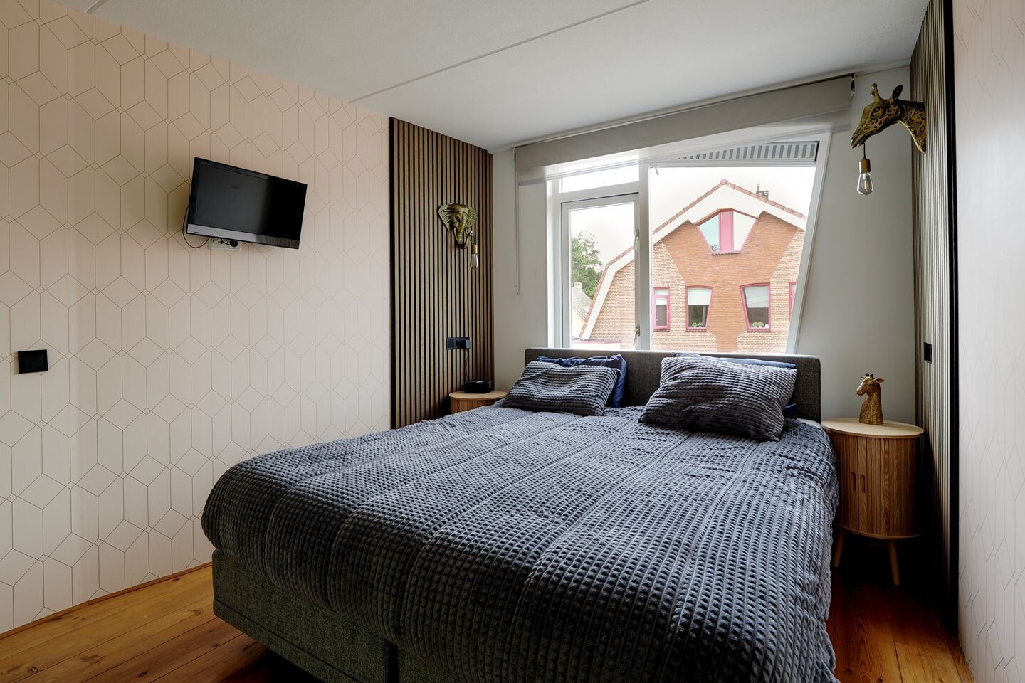 Hoekwoning te koop: Robert Stolzhof 95, Hoorn
