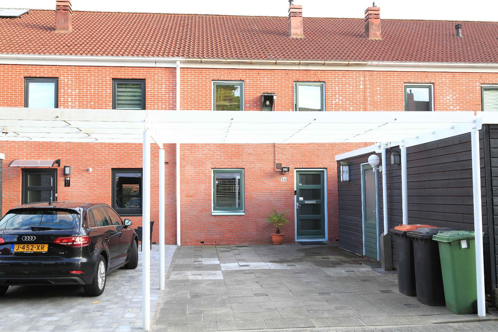 Tussenwoning te koop: Bazillehof 56, Hoorn