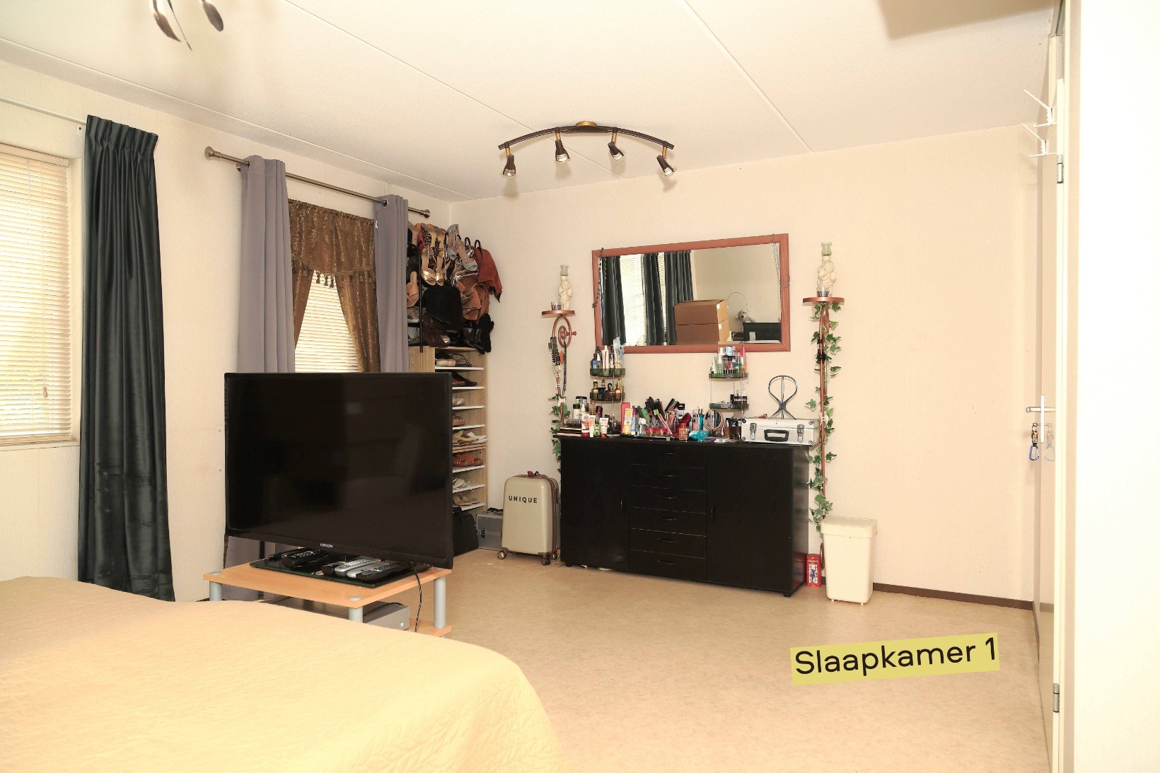 Tussenwoning te koop: Bazillehof 56, Hoorn
