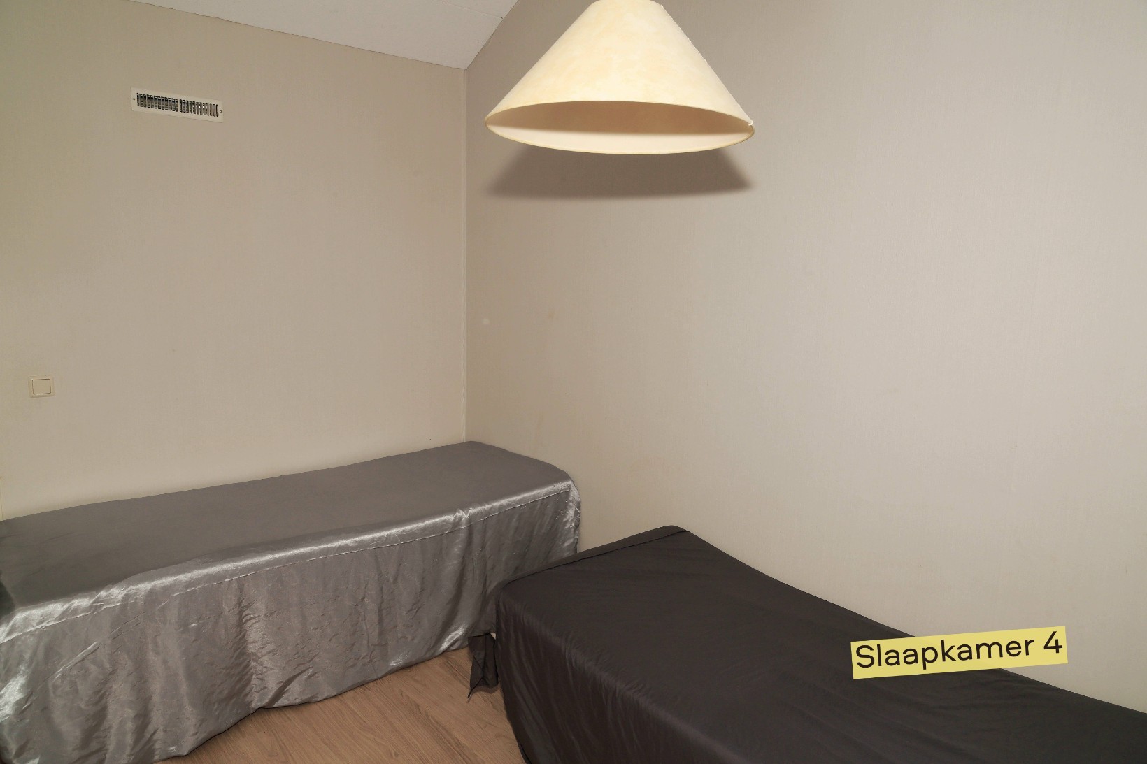 Tussenwoning te koop: Bazillehof 56, Hoorn