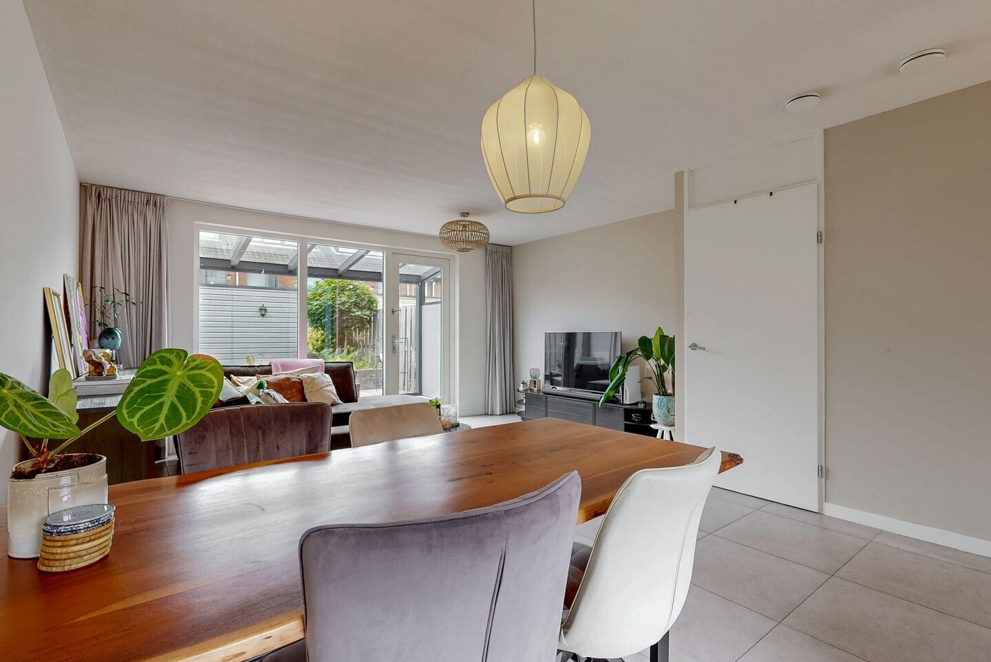 Tussenwoning te koop: John Raedeckerhof 86, Hoorn