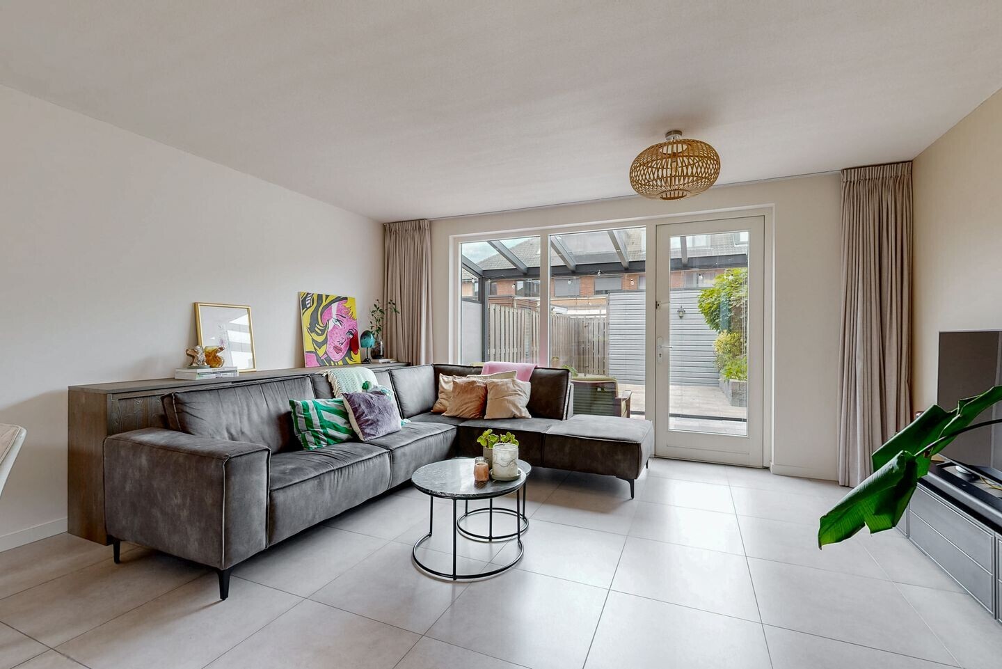 Tussenwoning te koop: John Raedeckerhof 86, Hoorn