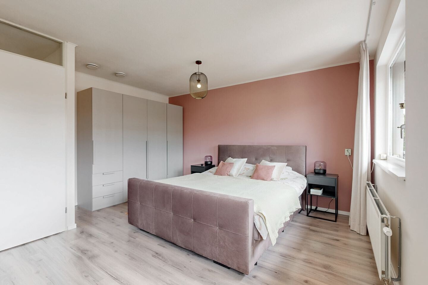 Tussenwoning te koop: John Raedeckerhof 86, Hoorn