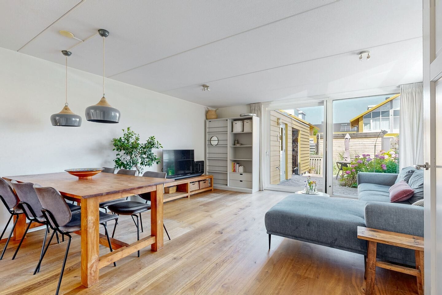 Hoekwoning te koop: Charlotte van Pallandthof 62, Hoorn