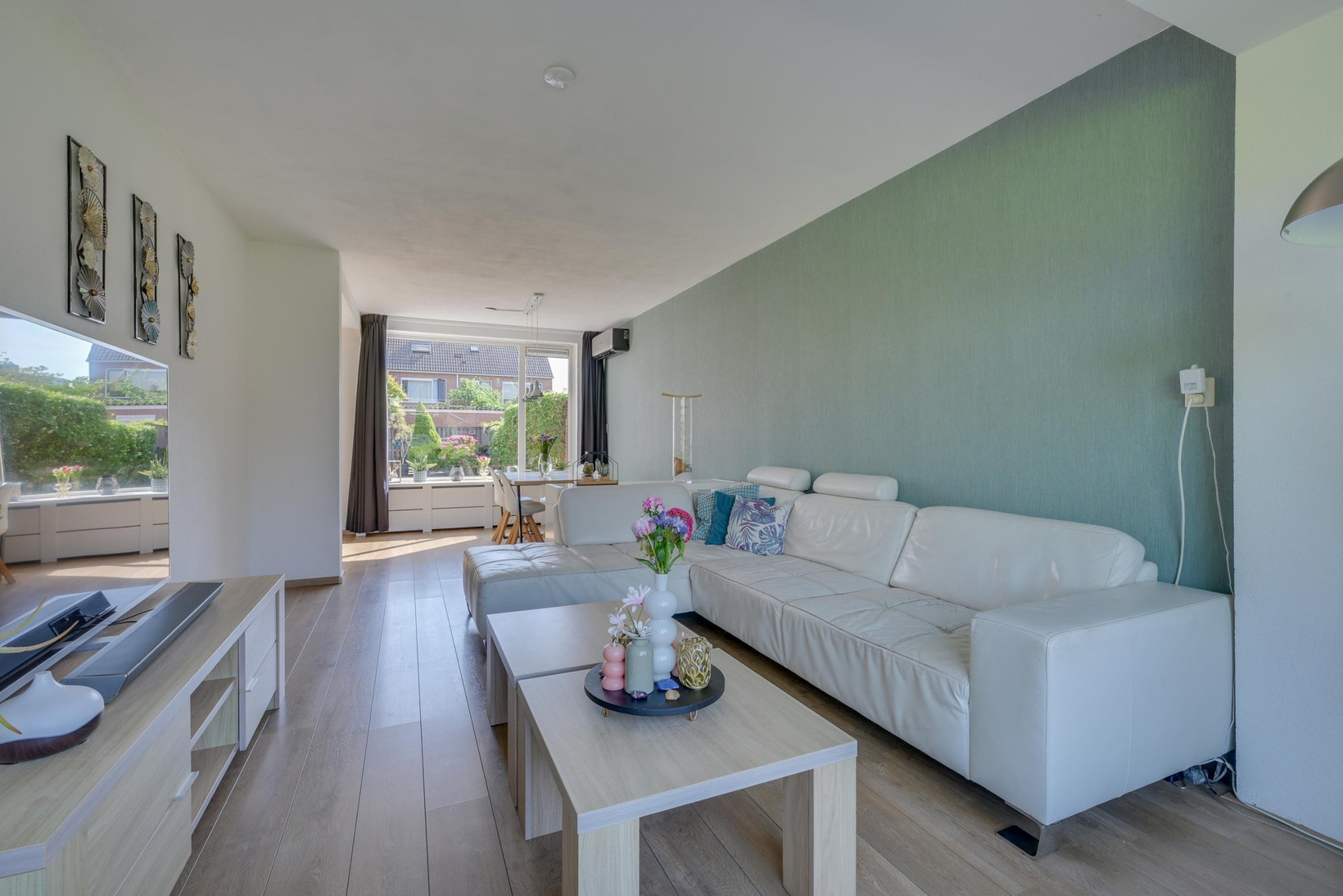 Tussenwoning te koop: Ariëns 18, Avenhorn