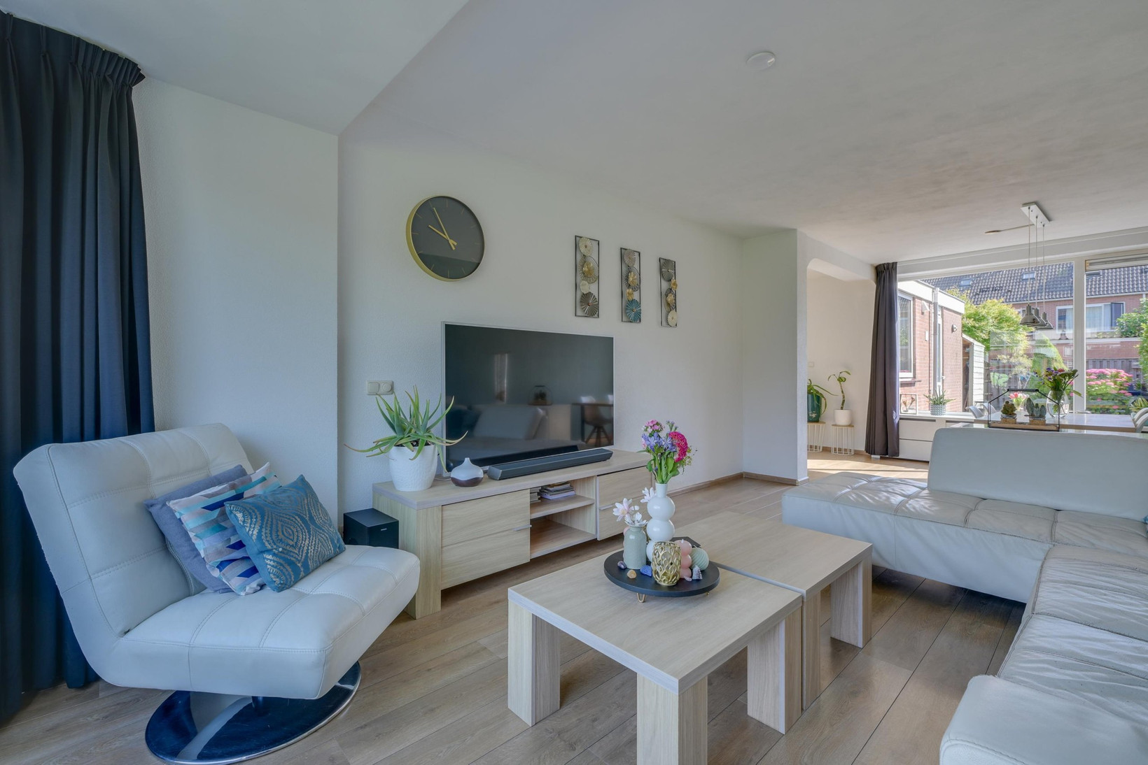 Tussenwoning te koop: Ariëns 18, Avenhorn