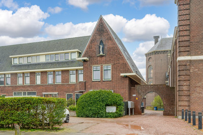 Spierdijker. 105-J