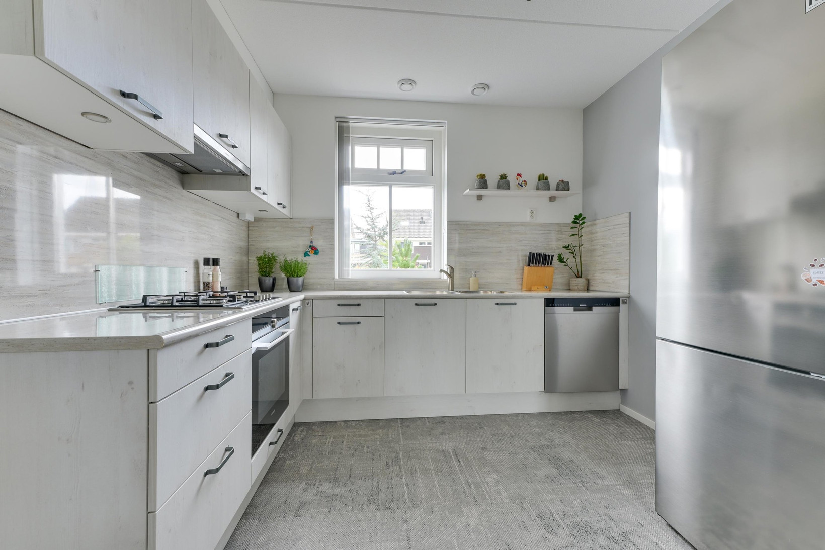 Tussenwoning te koop: Oprijlaan 24, De Goorn