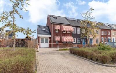 Oprijlaan 28