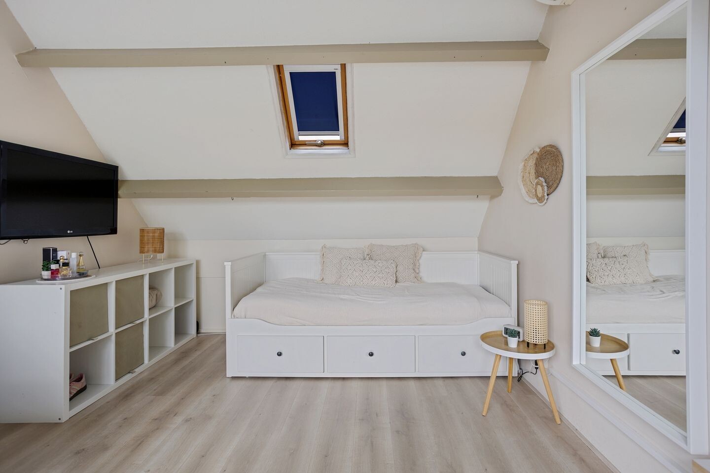 Hoekwoning te koop: Hoogewoud 29, Zwaag
