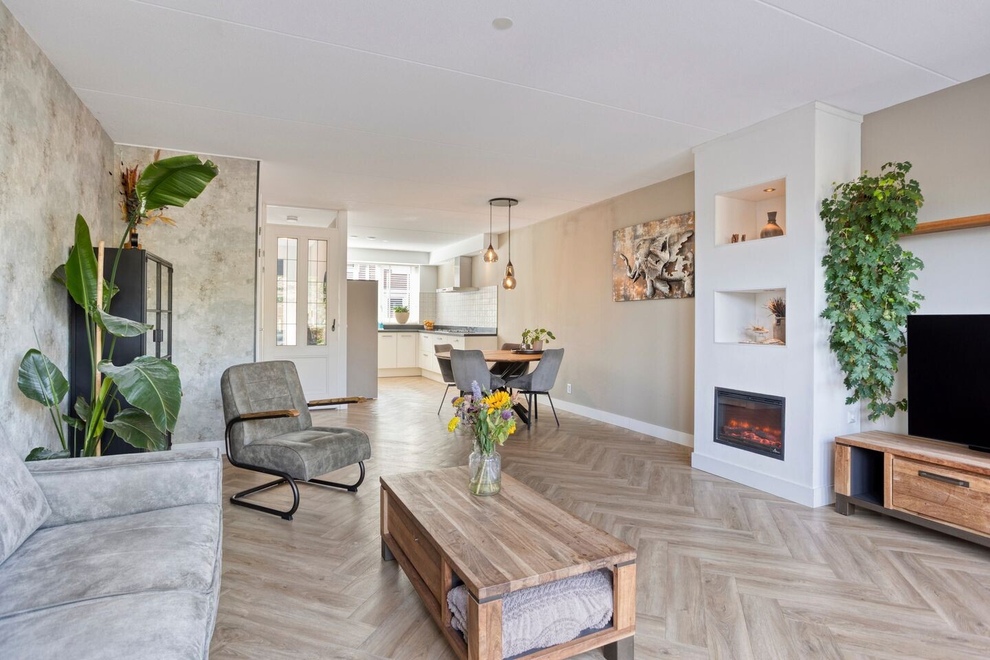 Tussenwoning te koop: Lage Hoek 134, Zwaag