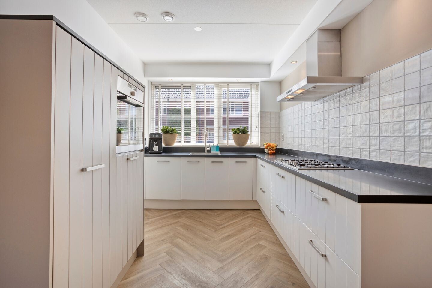 Tussenwoning te koop: Lage Hoek 134, Zwaag