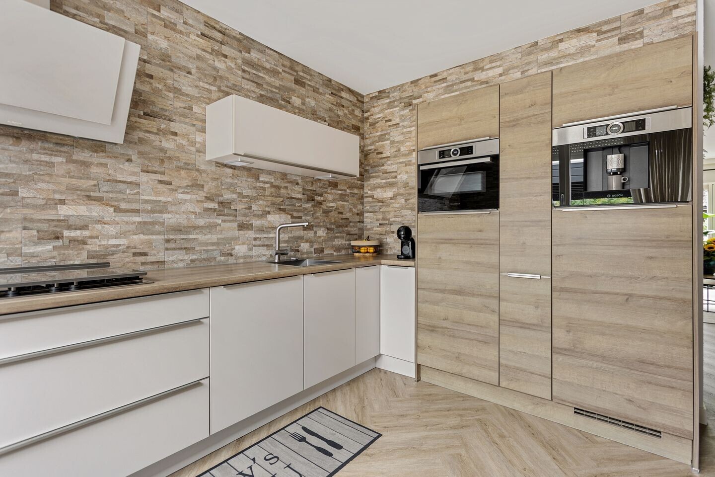 Hoekwoning te koop: Vierkant 12, Zwaag