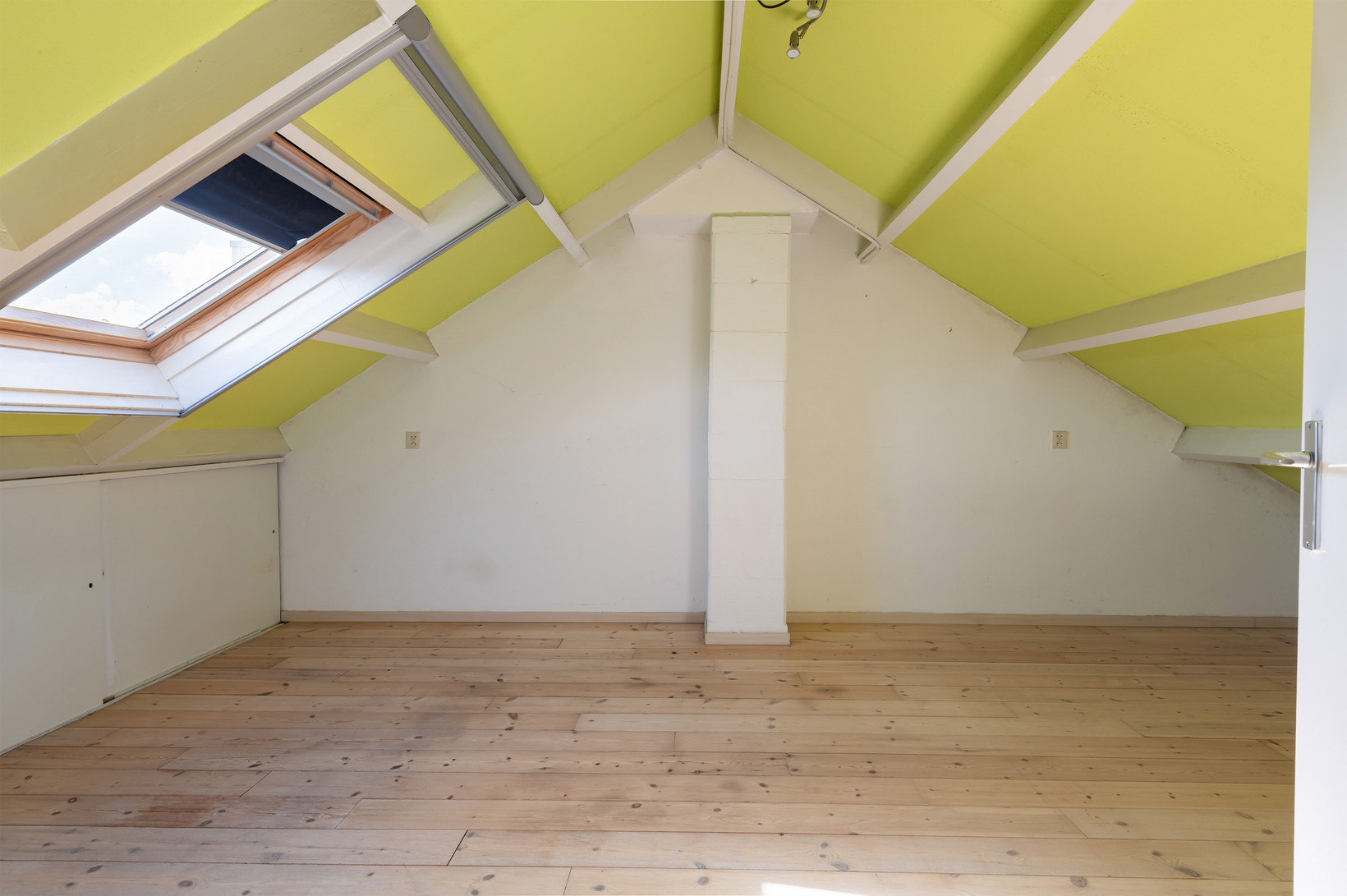 Tussenwoning te koop: Peregaard 3, Zwaag