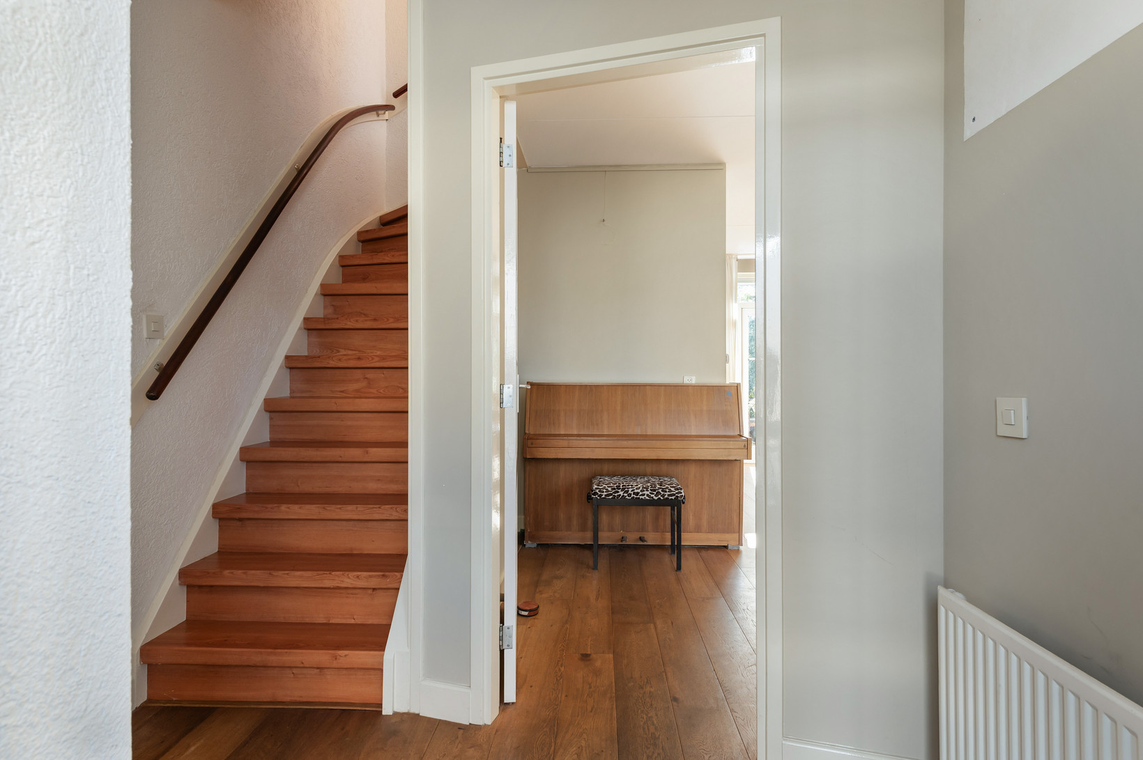 Tussenwoning te koop: Peregaard 3, Zwaag
