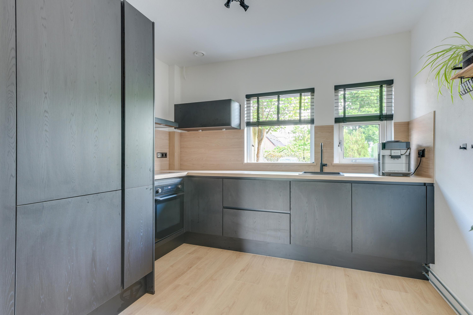 Hoekwoning te koop: Kosterstuin 168, Zwaag