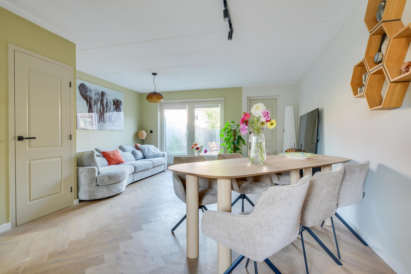 Tussenwoning te koop: Hoefijzer 92, Zwaag