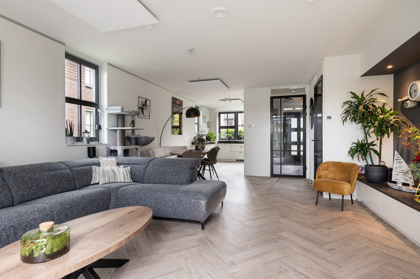 Hoekwoning te koop: Beeldsnijderpad 5, Zwaag