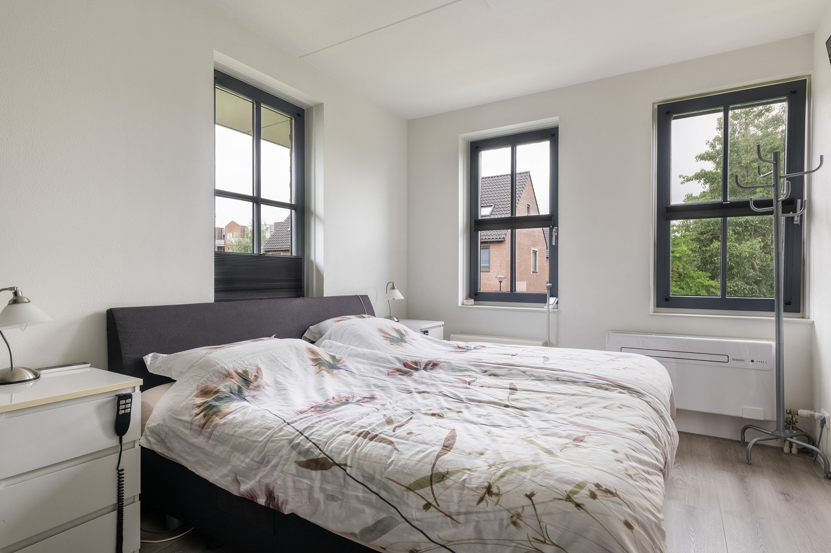 Hoekwoning te koop: Beeldsnijderpad 5, Zwaag
