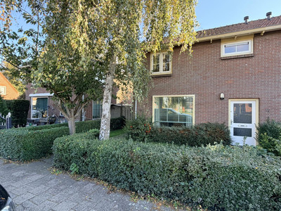 van Velzenstraat 25