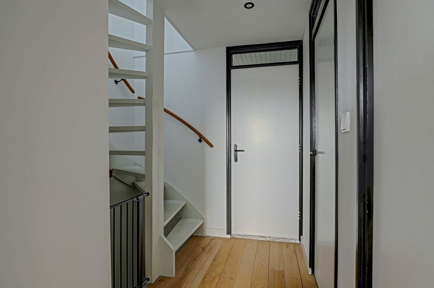 Tussenwoning te koop: Basiusstraat 8, Heerhugowaard