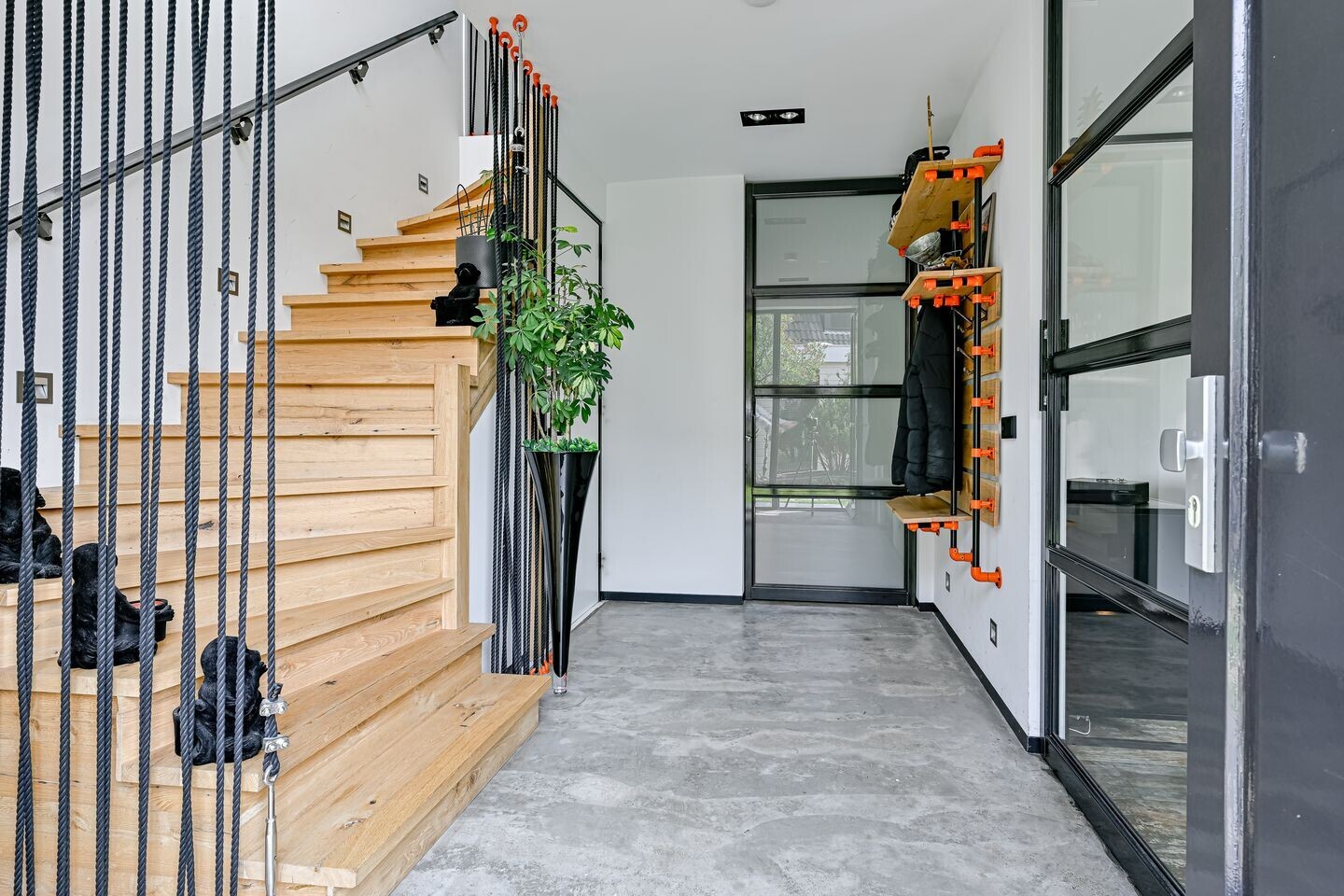 Vrijstaande woning te koop: Middenweg 262, Heerhugowaard