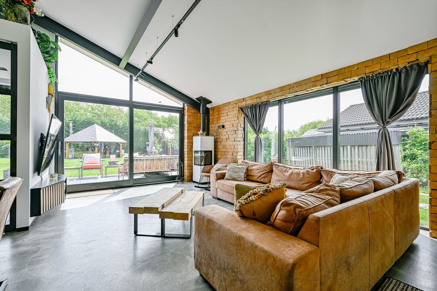 Vrijstaande woning te koop: Middenweg 262, Heerhugowaard