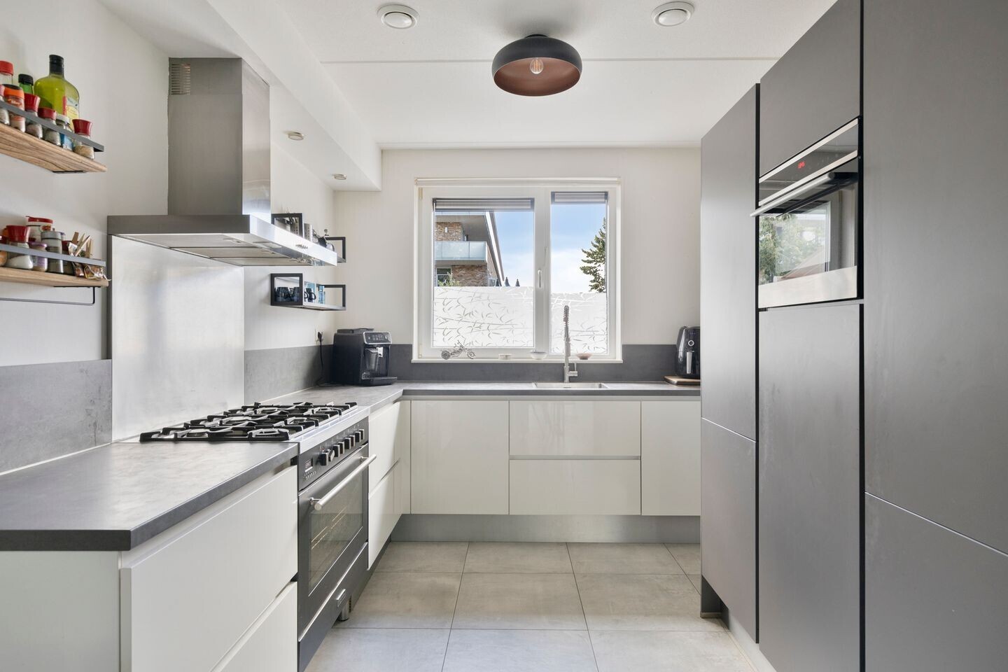 Hoekwoning te koop: Spirealaan 56, Heerhugowaard