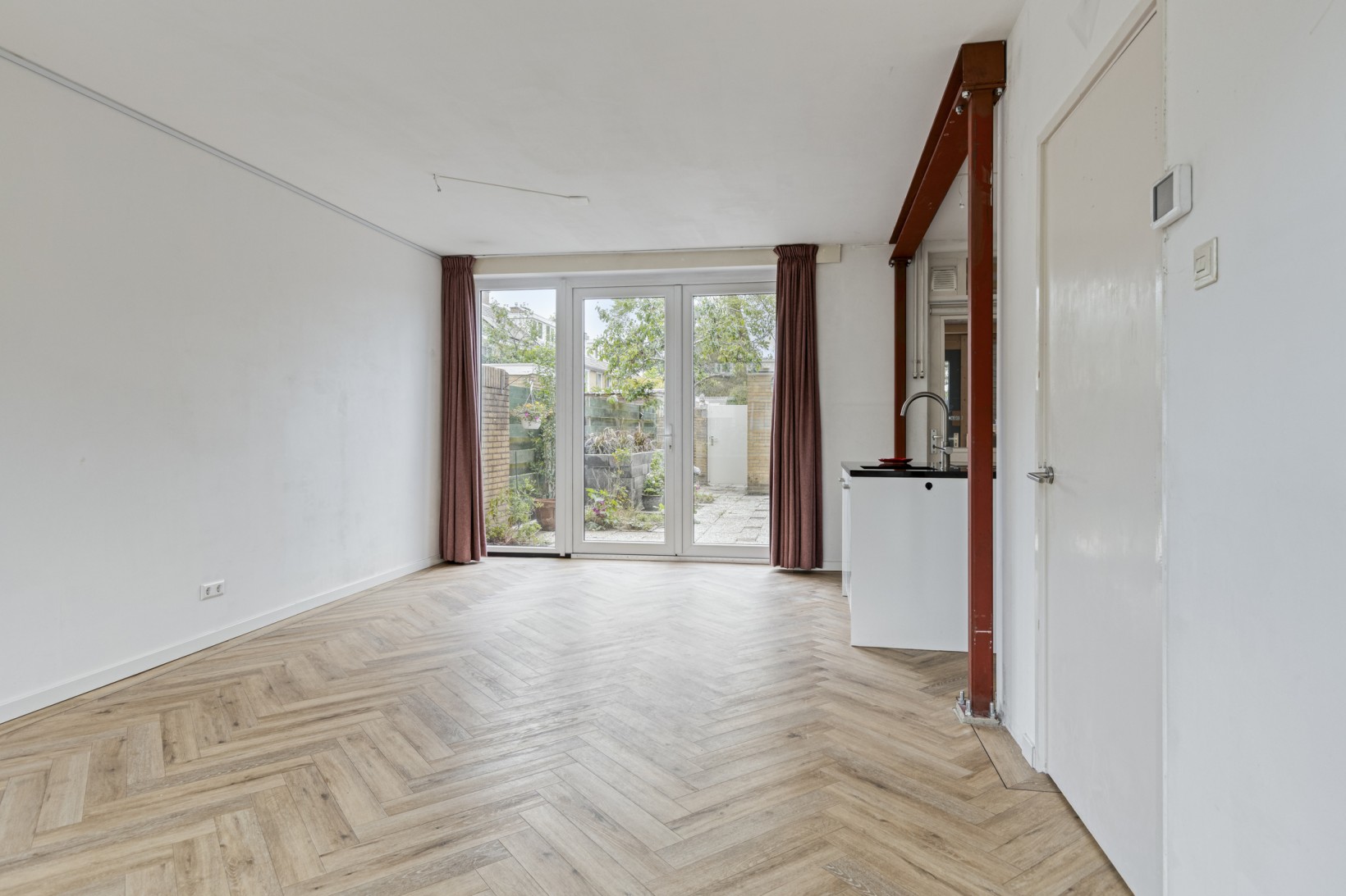 Tussenwoning te koop: Azalealaan 24, Heerhugowaard