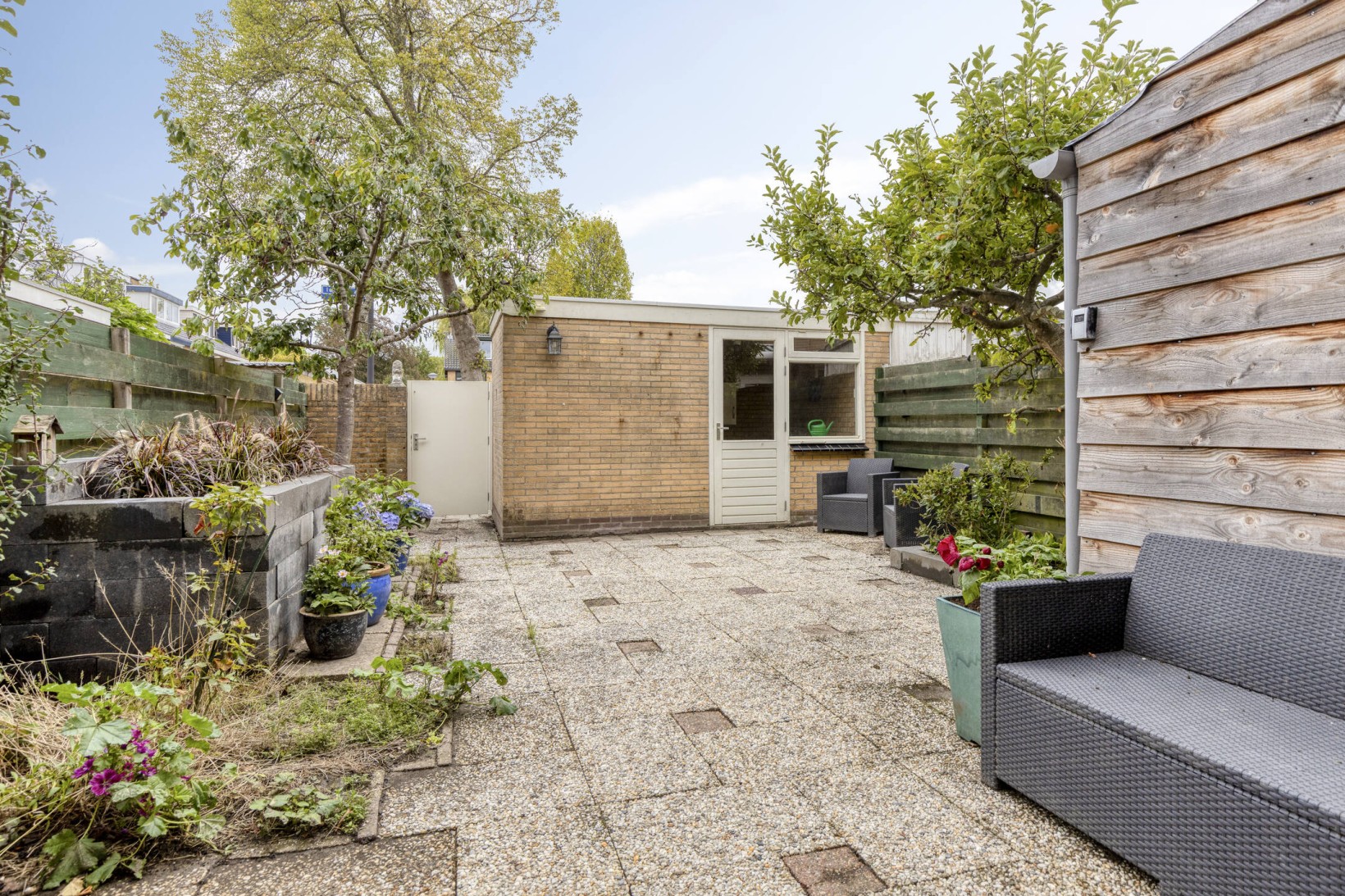 Tussenwoning te koop: Azalealaan 24, Heerhugowaard