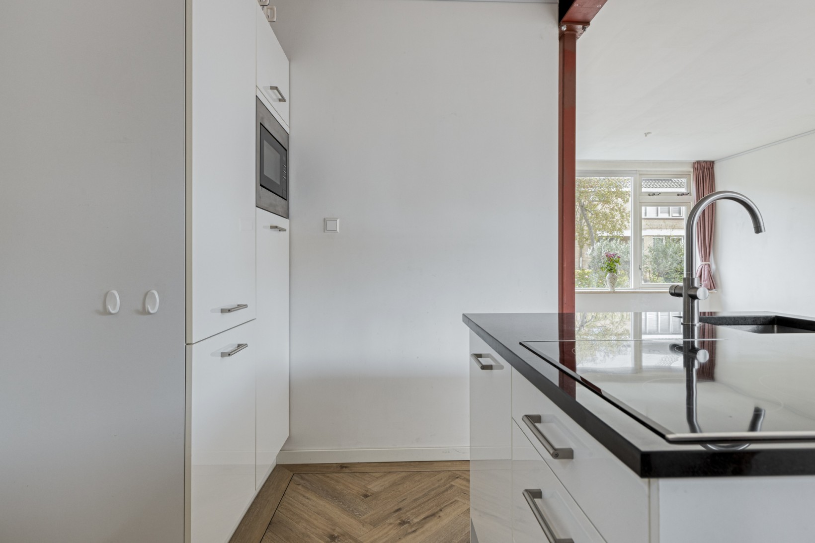 Tussenwoning te koop: Azalealaan 24, Heerhugowaard