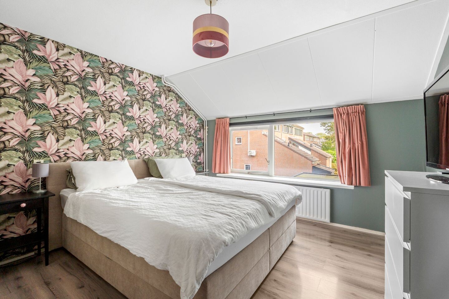 Tussenwoning te koop: Bergkristal 72, Heerhugowaard