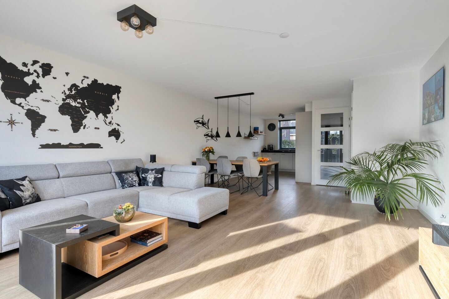 Tussenwoning te koop: Vrederiksakker 26, Heerhugowaard