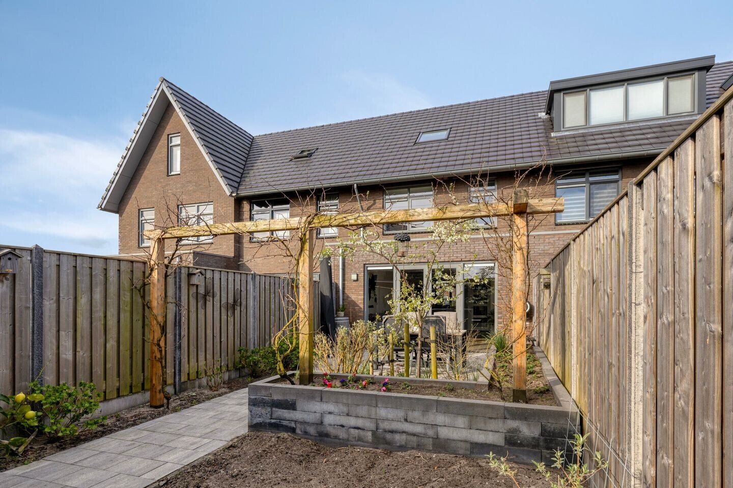 Tussenwoning te koop: Vrederiksakker 26, Heerhugowaard