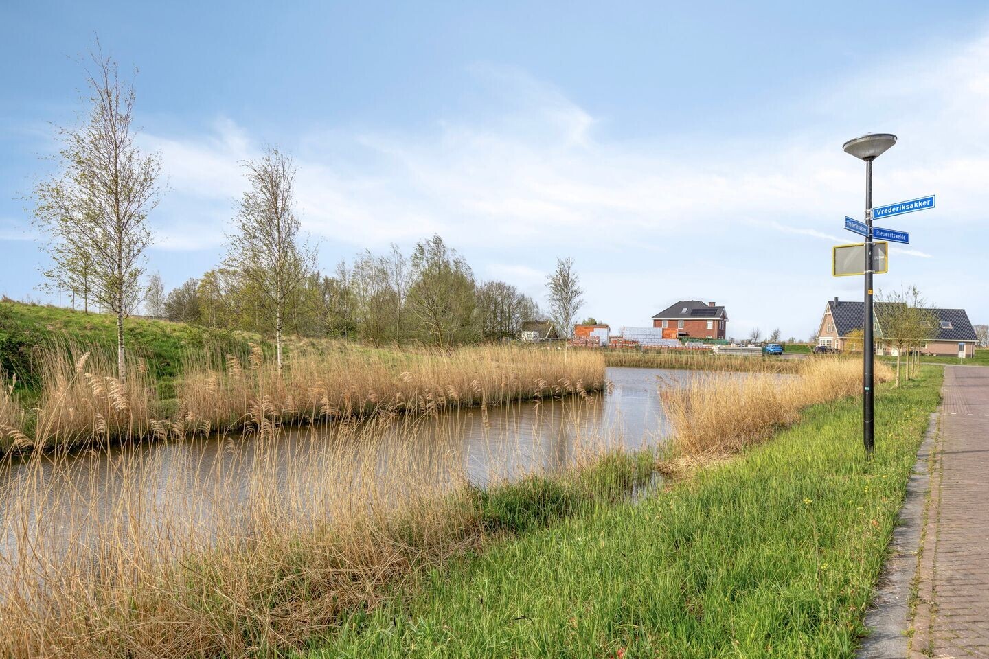 Tussenwoning te koop: Vrederiksakker 26, Heerhugowaard