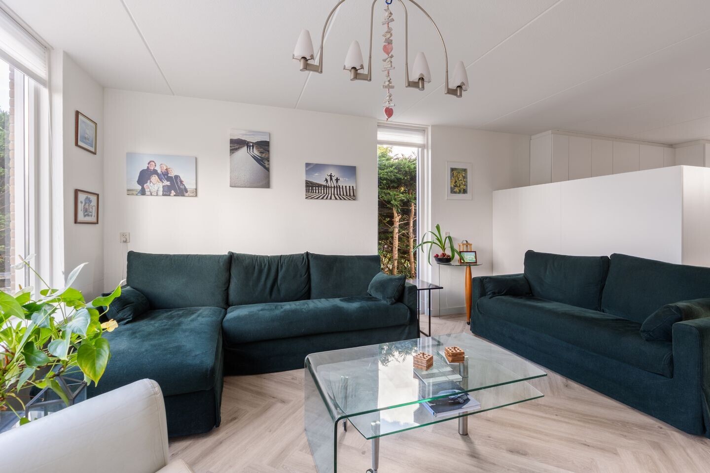 Hoekwoning te koop: Moerbeeklaan 1, Heerhugowaard