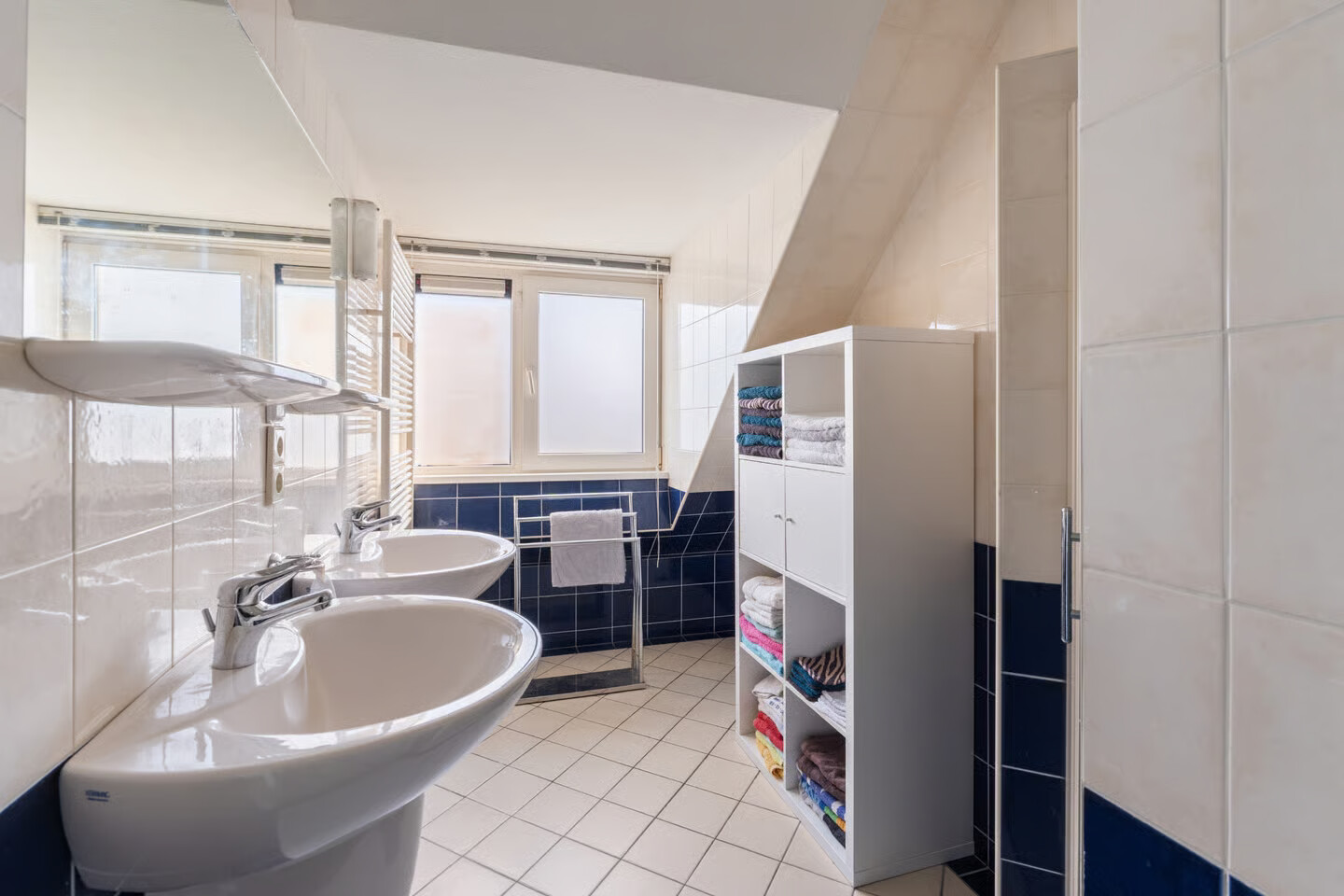 Hoekwoning te koop: Moerbeeklaan 1, Heerhugowaard