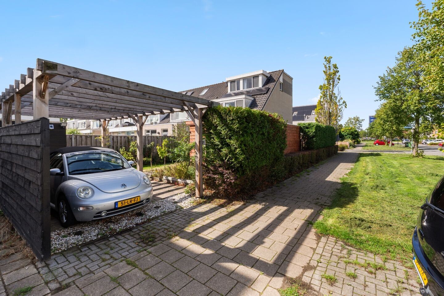 Hoekwoning te koop: Moerbeeklaan 1, Heerhugowaard