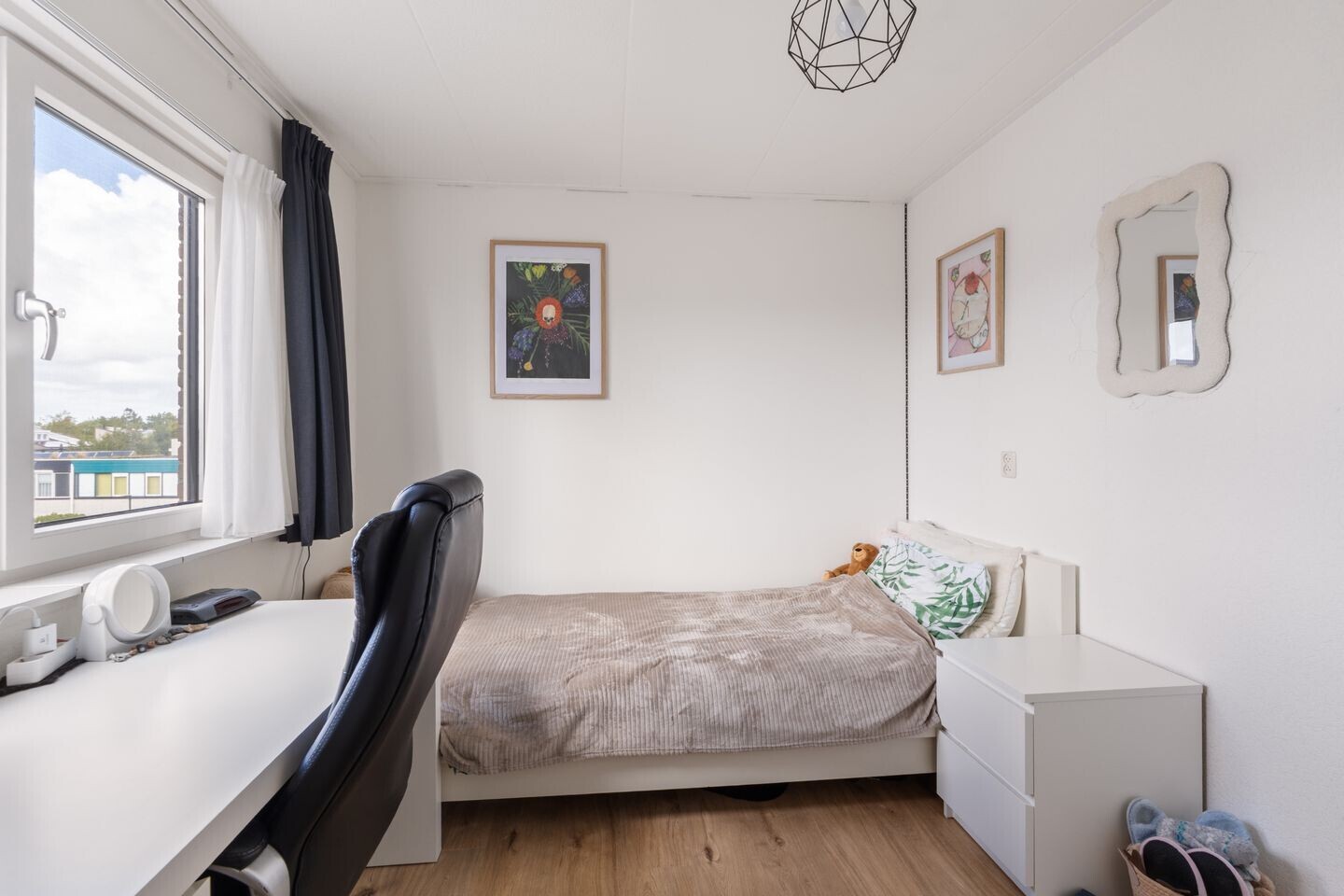 Hoekwoning te koop: Moerbeeklaan 1, Heerhugowaard