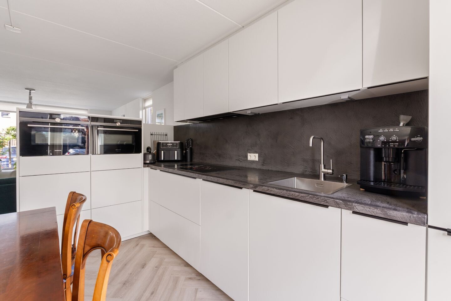 Hoekwoning te koop: Moerbeeklaan 1, Heerhugowaard