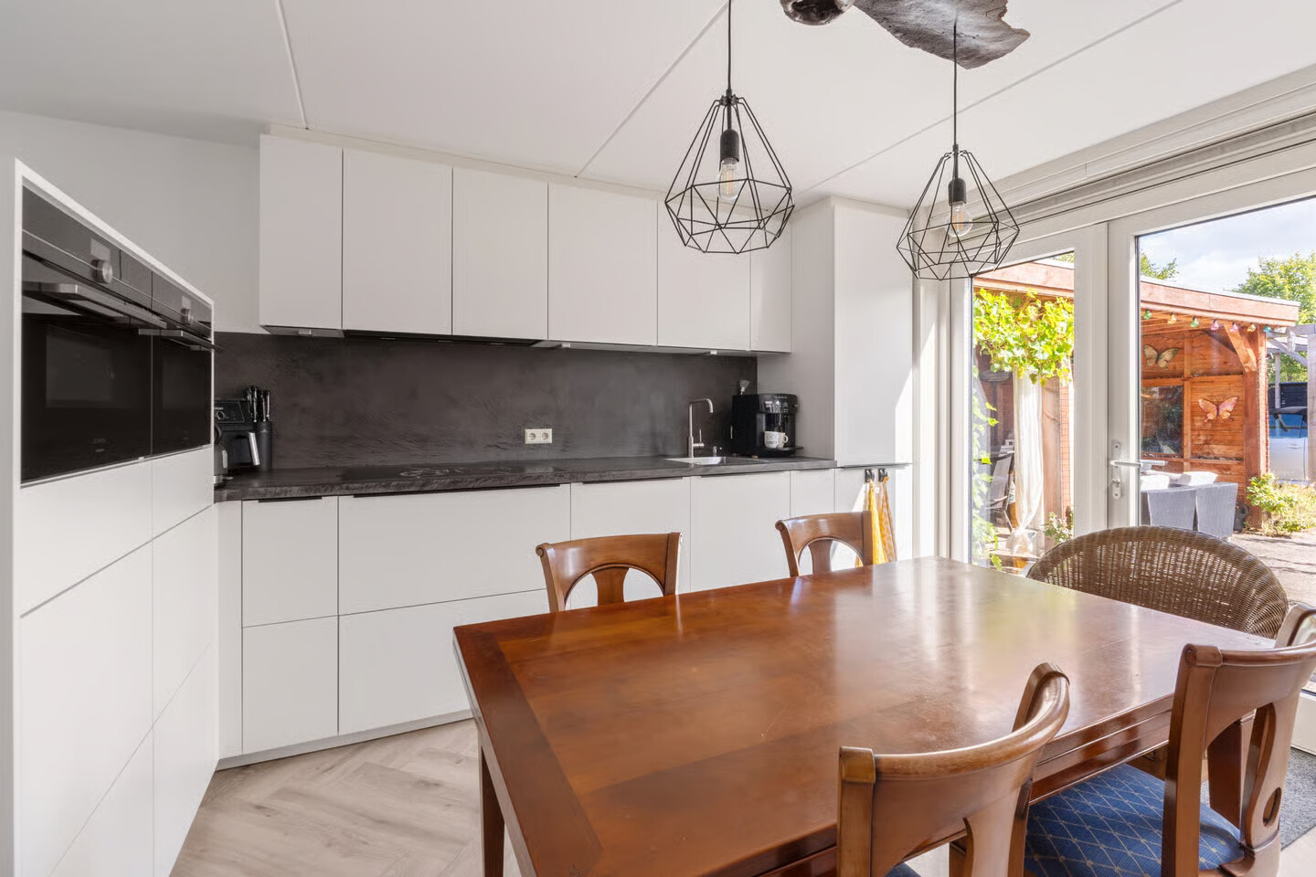 Hoekwoning te koop: Moerbeeklaan 1, Heerhugowaard