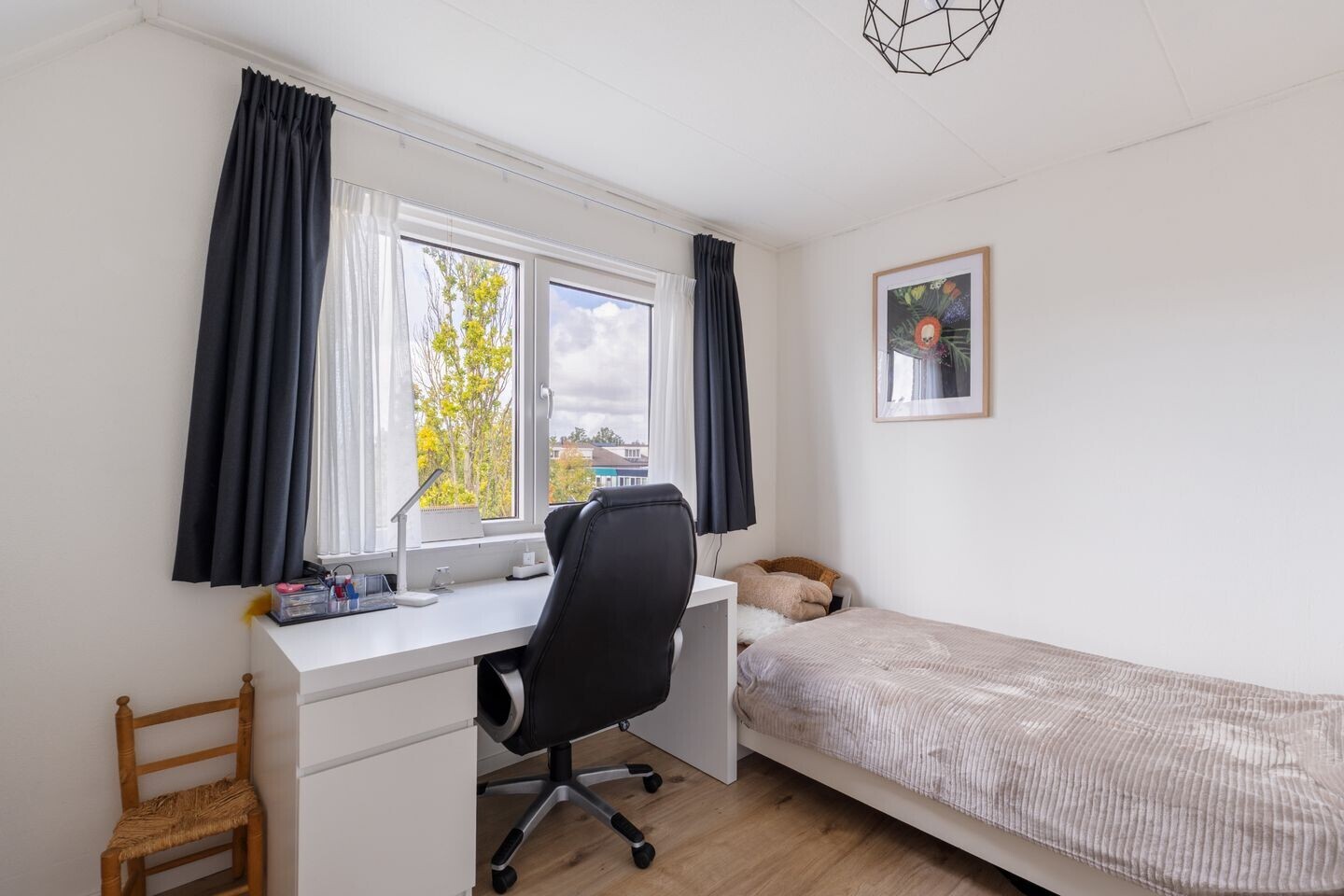 Hoekwoning te koop: Moerbeeklaan 1, Heerhugowaard