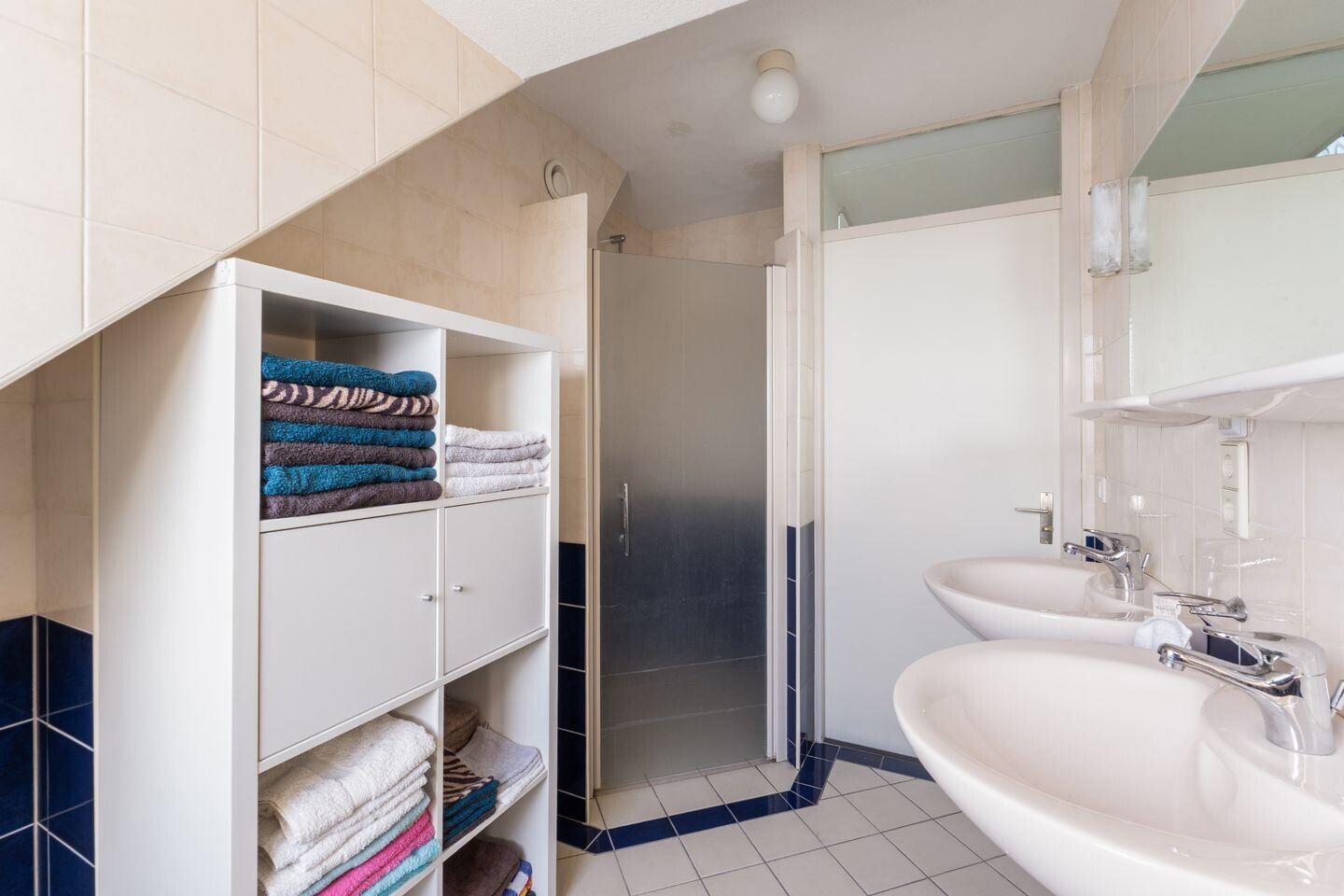 Hoekwoning te koop: Moerbeeklaan 1, Heerhugowaard
