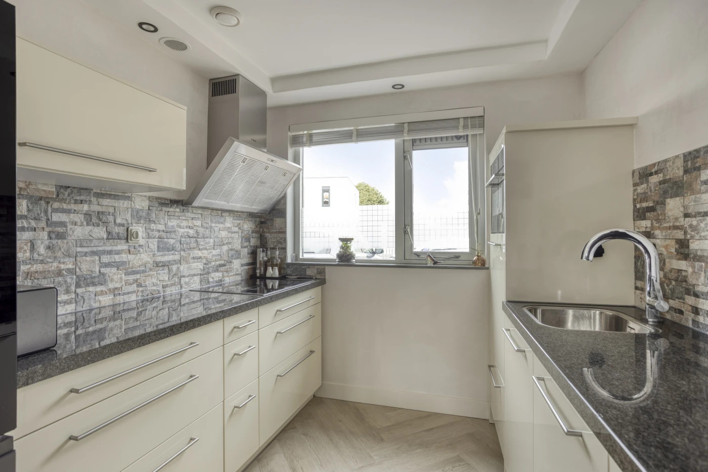 Tussenwoning te koop: Anna Clasina op 't Landtplantsoen 106, Heerhugowaard