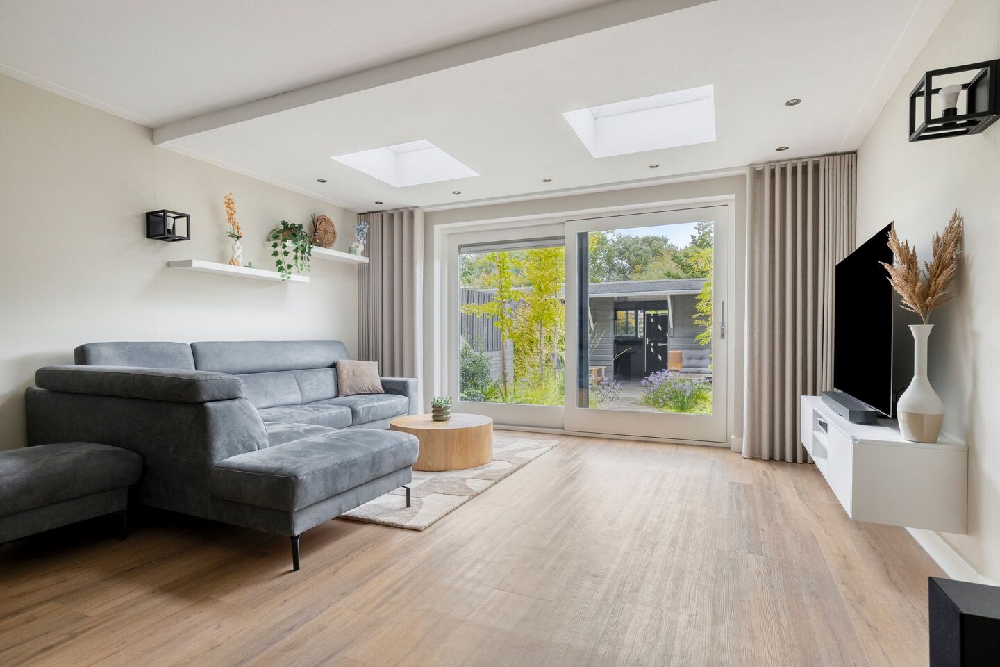 Tussenwoning te koop: Huygenhoekring 237, Heerhugowaard