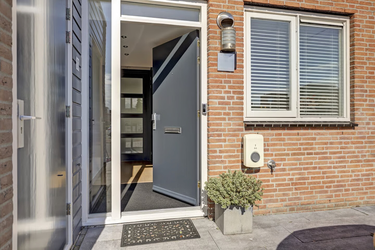 Tussenwoning te koop: Frida Katzland 11, Heerhugowaard