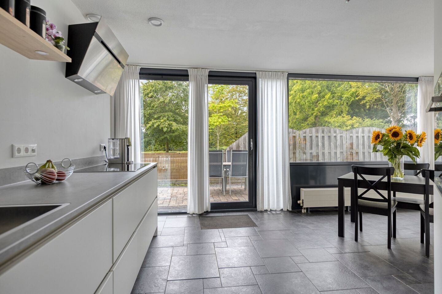 Tussenwoning te koop: Mimi Boesnachhof 23, Heerhugowaard