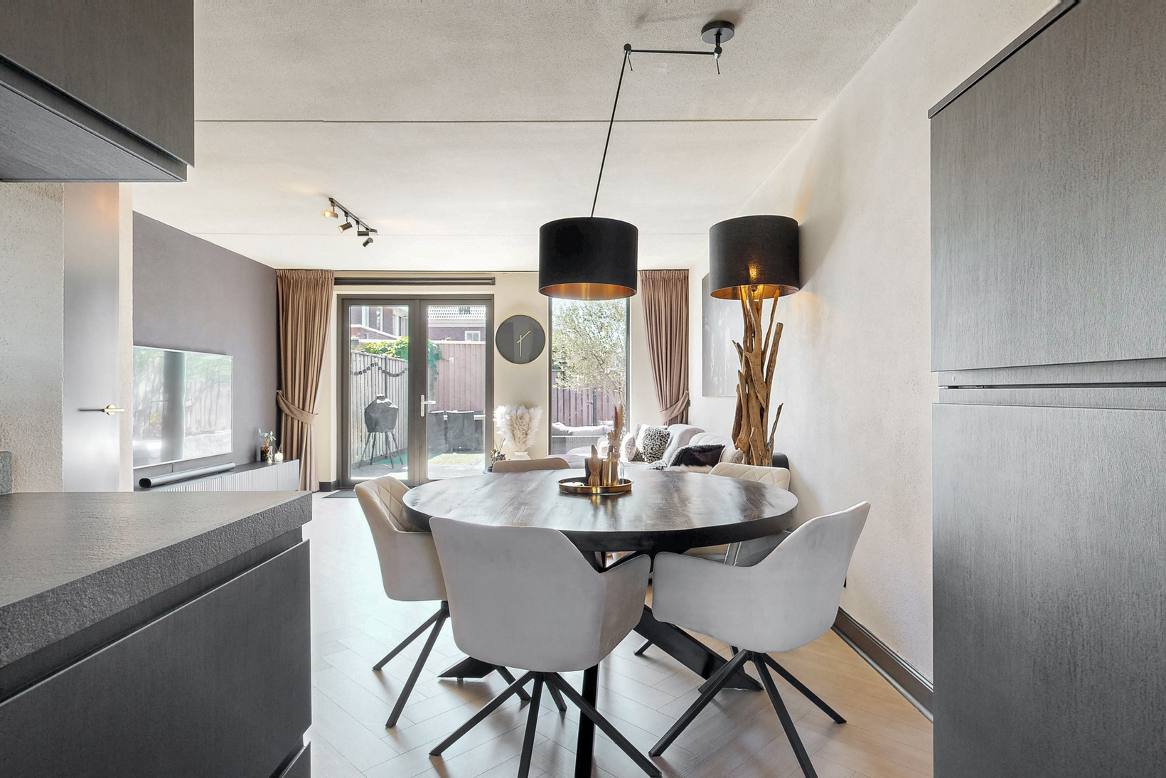 Tussenwoning te koop: Witte Klaverweide 8, Heerhugowaard