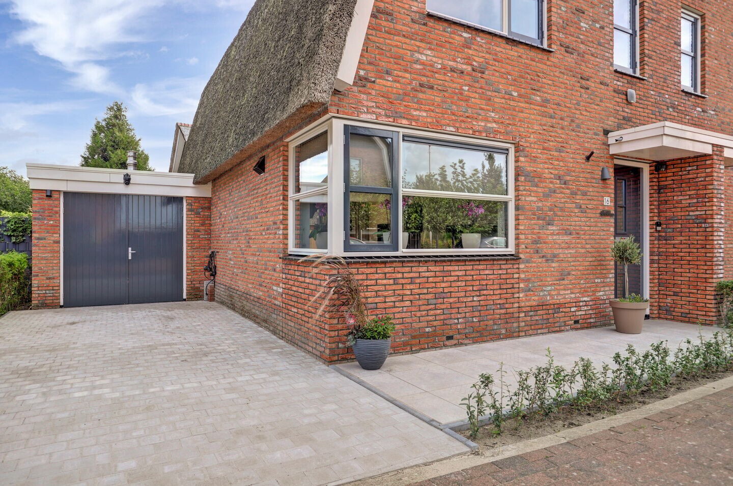 Twee-onder-één-kap te koop: Pinksterbloem erf 16, Heerhugowaard