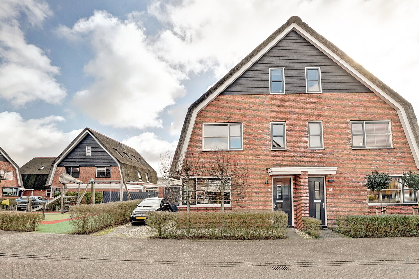 Twee-onder-één-kap te koop: Pinksterbloem erf 16, Heerhugowaard